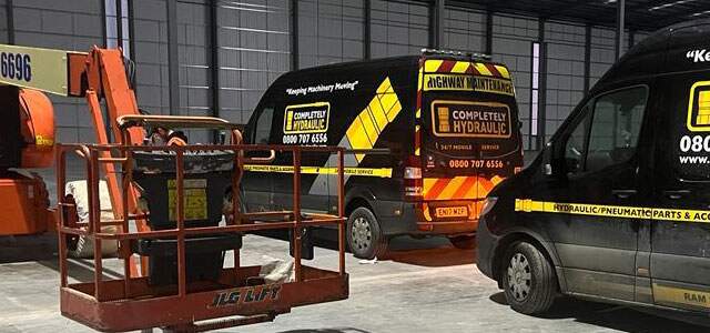 Mobile hydraulic engineering support